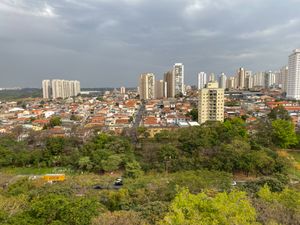 Image 12 - 915852