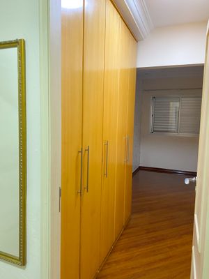 Image 15 - 915852