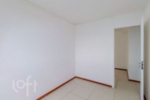 Image 11 - 915856