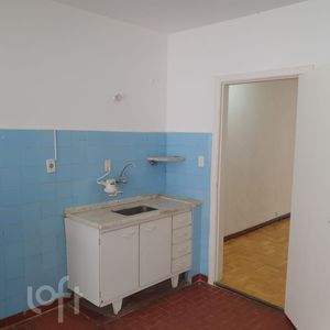 Image 1 - 915861