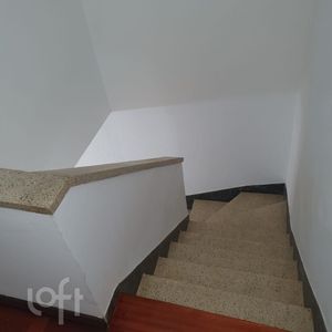 Image 3 - 915861