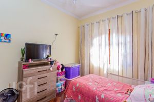 Image 39 - 915866