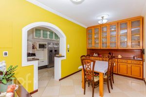 Image 3 - 915866