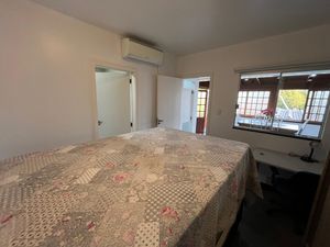 Image 11 - 915867