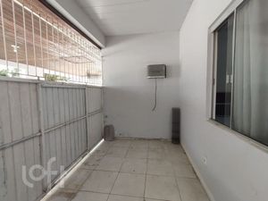 Image 25 - 915870