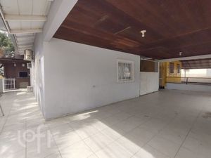 Image 23 - 915870
