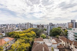 Image 15 - 915879