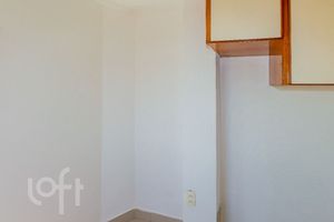 Image 18 - 915880