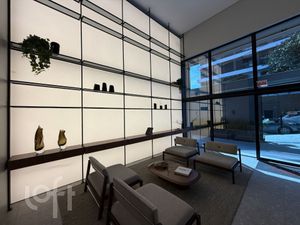 Image 38 - 915884