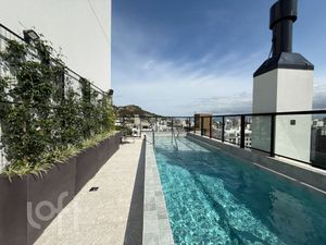 Image 21 - 915884