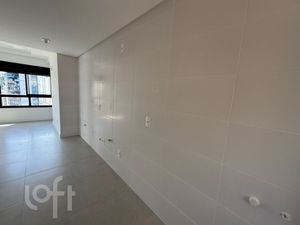 Image 4 - 915884