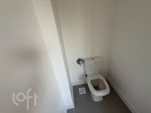 Image 1 - 915884