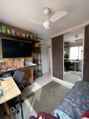 Image 4 - 915887