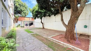 Image 14 - 915888