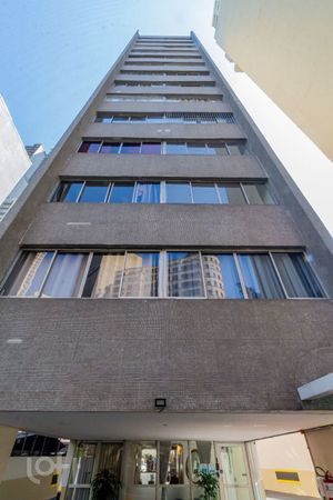 Image 6 - 915893