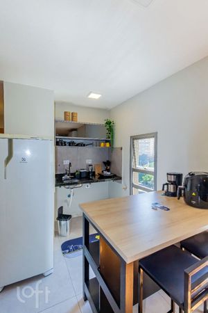 Image 3 - 915893