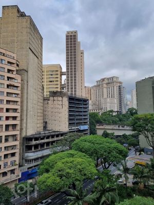 Image 6 - 915893