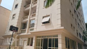 Image 9 - 915894