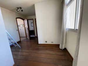 Image 6 - 915897