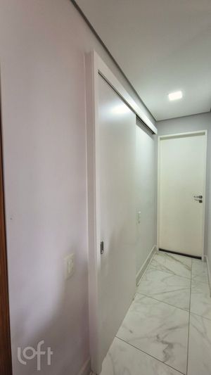 Image 18 - 915902