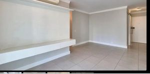 Image 1 - 915903