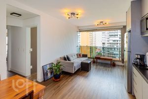 Image 31 - 915907