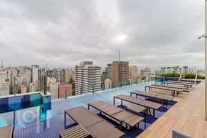 Image 16 - 915907