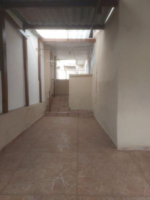 Image 1 - 915913