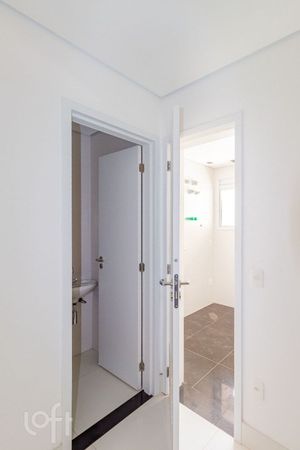 Image 14 - 915915