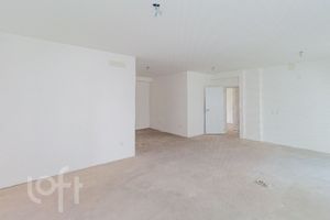 Image 31 - 915915