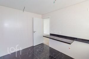 Image 9 - 915915