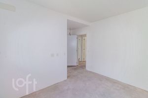 Image 21 - 915915