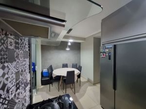 Image 6 - 915918