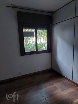 Image 10 - 915925