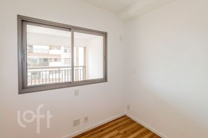 Image 7 - 915926