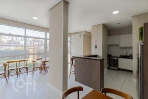 Image 13 - 915929