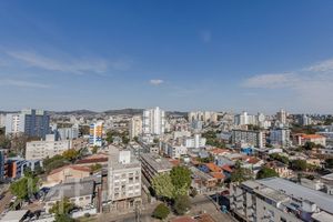 Image 2 - 915929