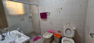 Image 5 - 915944