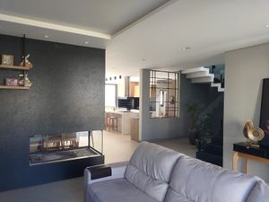 Image 4 - 915946