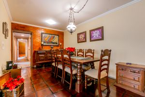 Image 3 - 915950