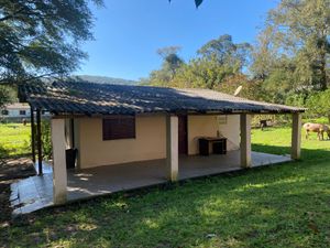 Image 9 - 915954