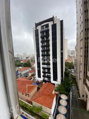 Image 12 - 915955