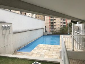 Image 18 - 915960