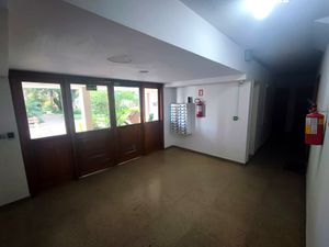 Image 17 - 915964
