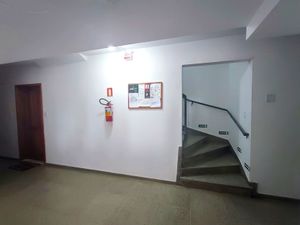 Image 15 - 915964