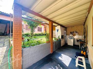 Image 5 - 915967