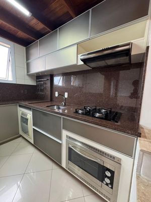 Image 4 - 915969