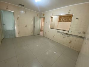Image 16 - 915971