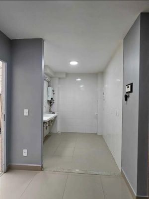 Image 3 - 915972