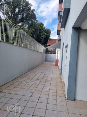 Image 22 - 915982
